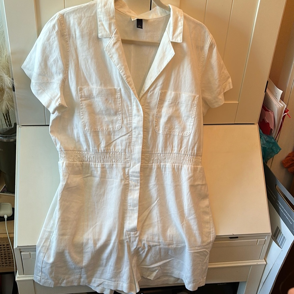 Universal Threads Romper
